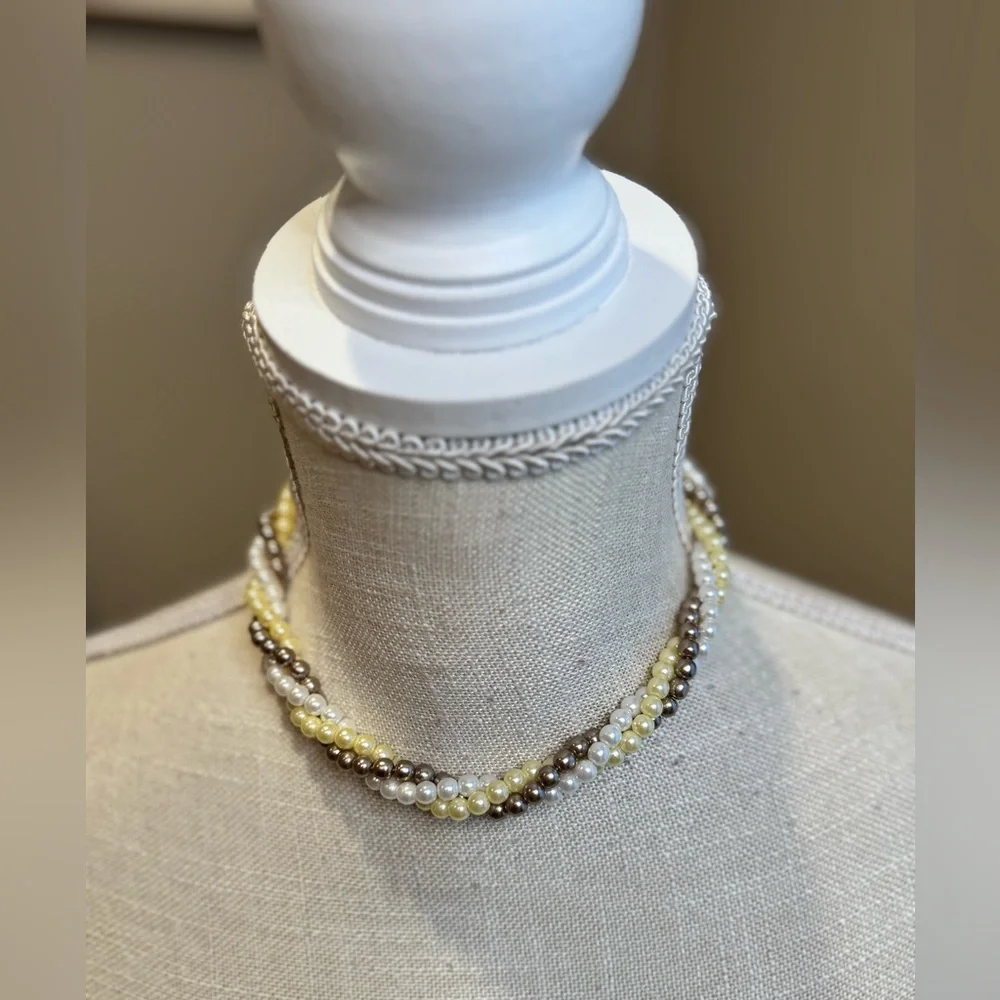 5 for $30 Vintage Twisted Pearl Adjustable Necklace